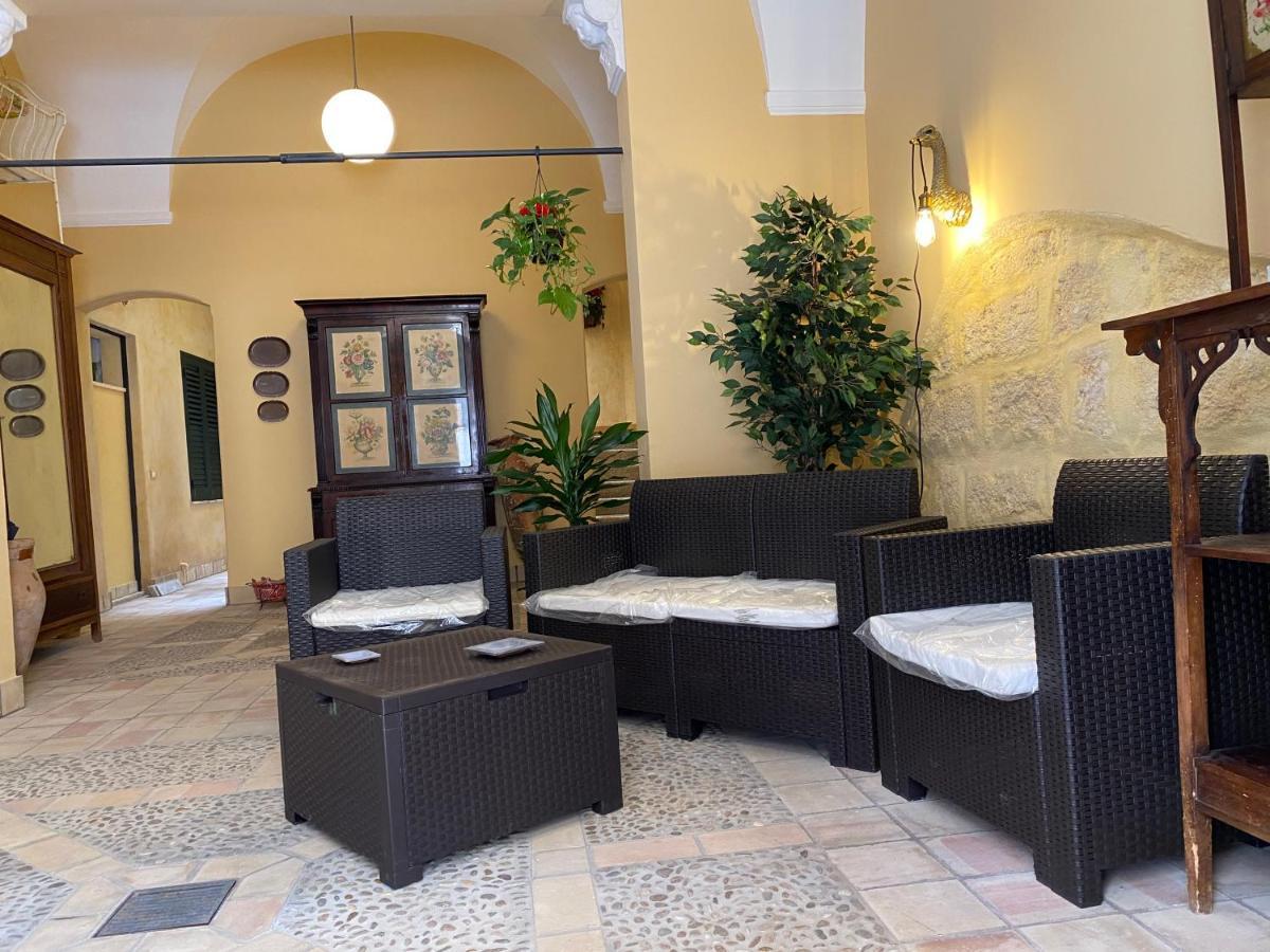 Il Ficus - Holidays Home Mazara del Vallo Bagian luar foto